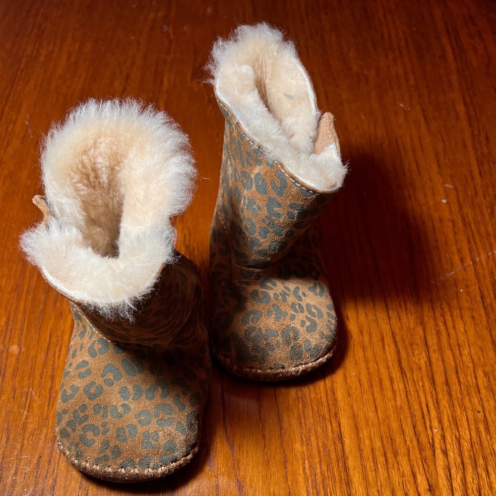 Ugg cassie size 4/5